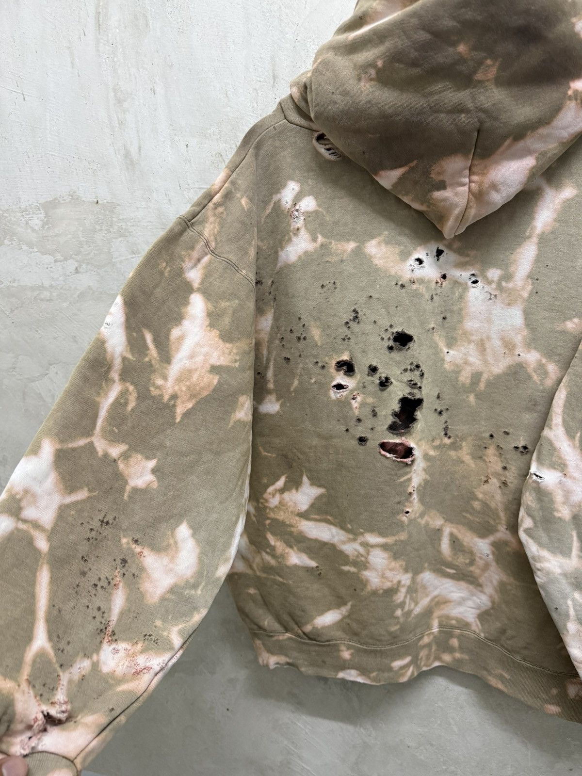 Stussy Thrashed 2000s Stussy Distressed Hoodie Size US L / EU 52-54 / 3 - 10 Thumbnail