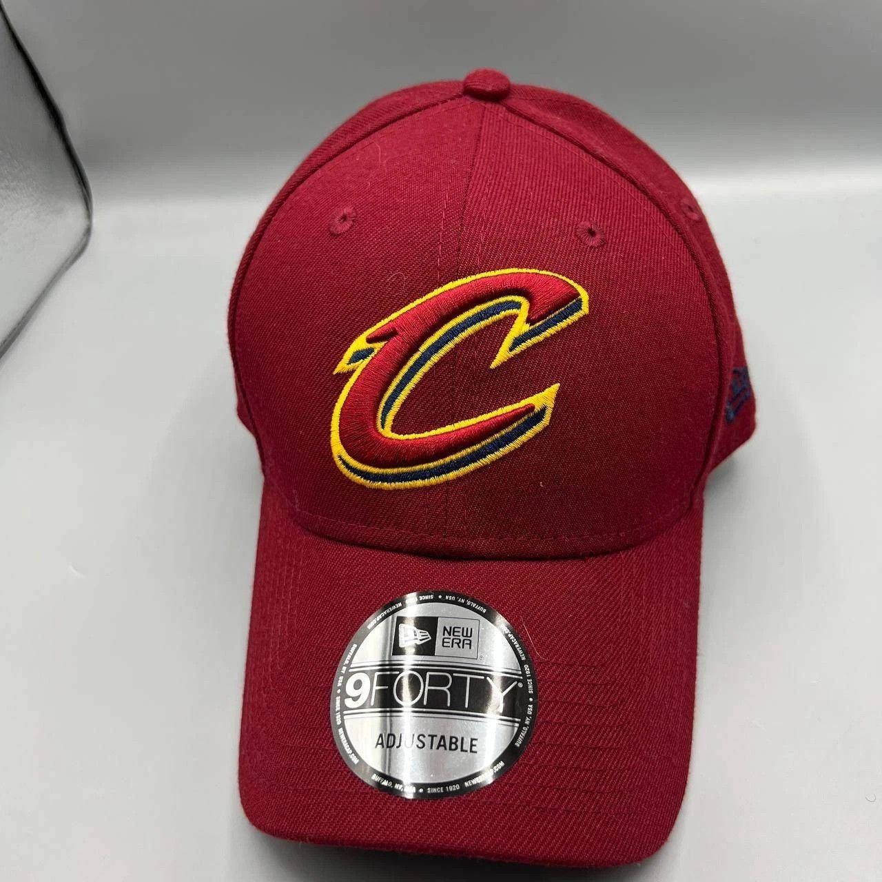 New Era Cleveland Cavaliers Hat Men Red Embroidered Strap Back Cap Size ONE SIZE - 1 Thumbnail
