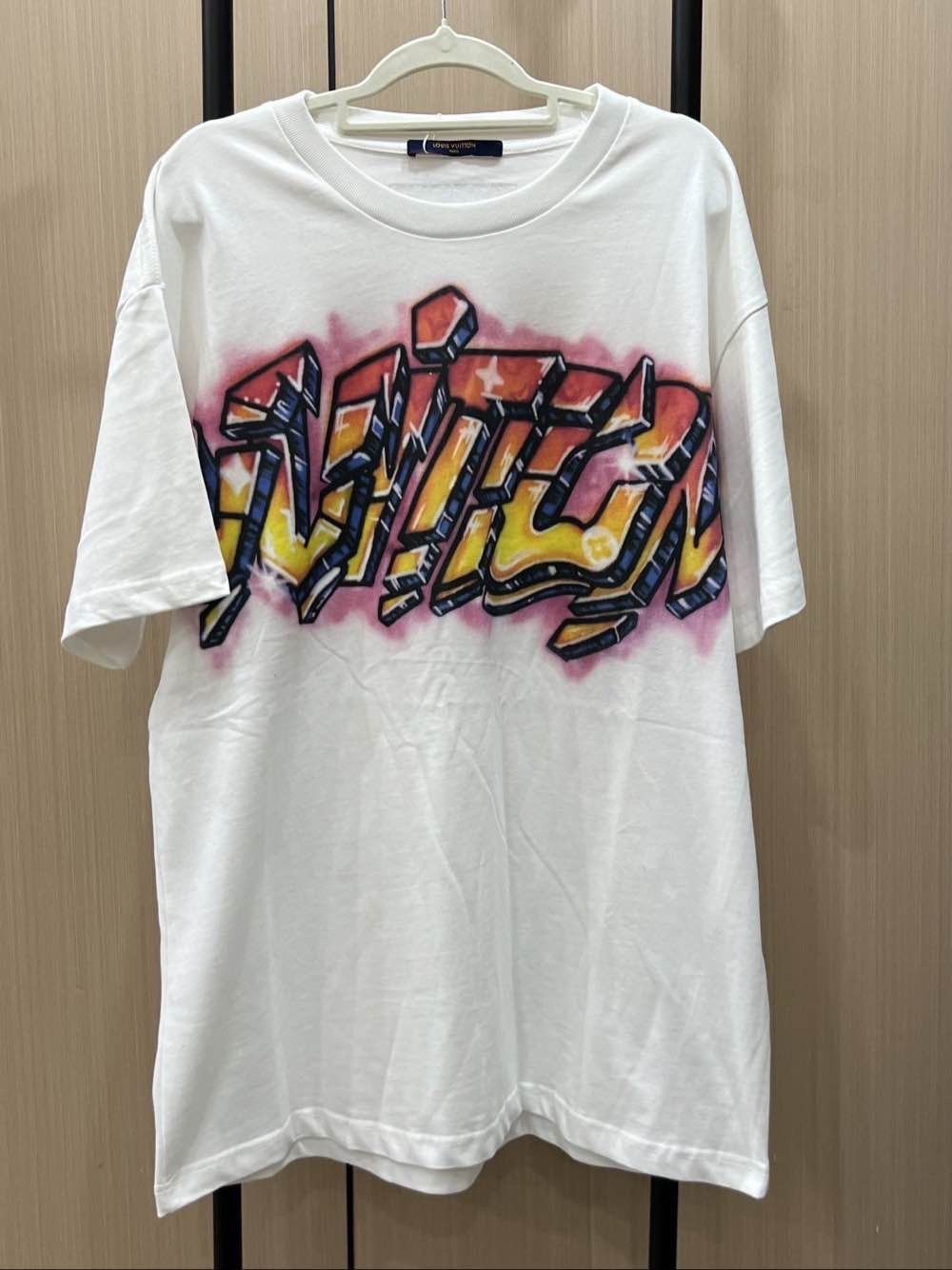 Louis Vuitton Louis Vuitton Graffiti Logo T-Shirt Size M Size US M / EU 48-50 / 2 - 1 Thumbnail