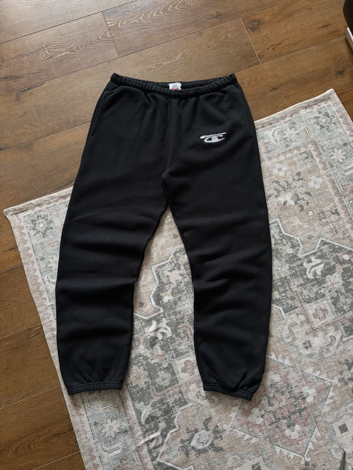 Champion × Supreme Supreme x Champion black sweatpants Size US 36 / EU 52 - 2 Thumbnail
