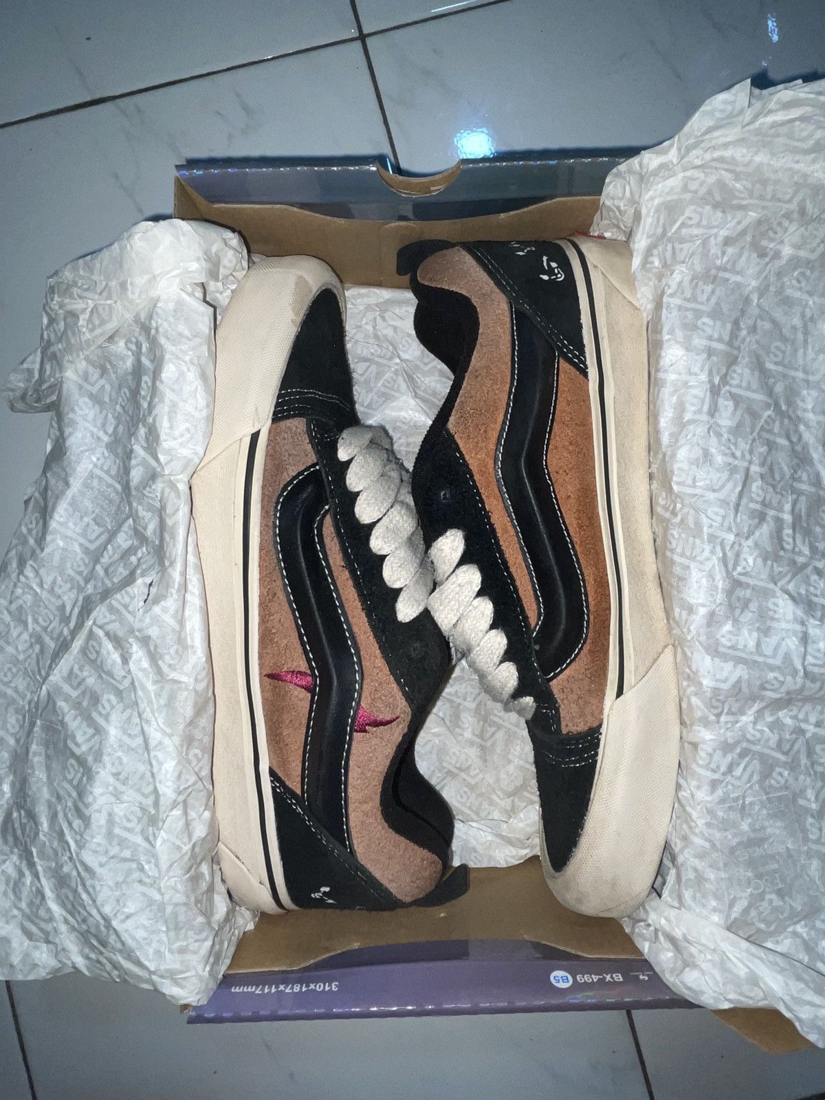 Vans Vans Knu Skool x Disney Size US 8 / EU 41 - 1 Thumbnail