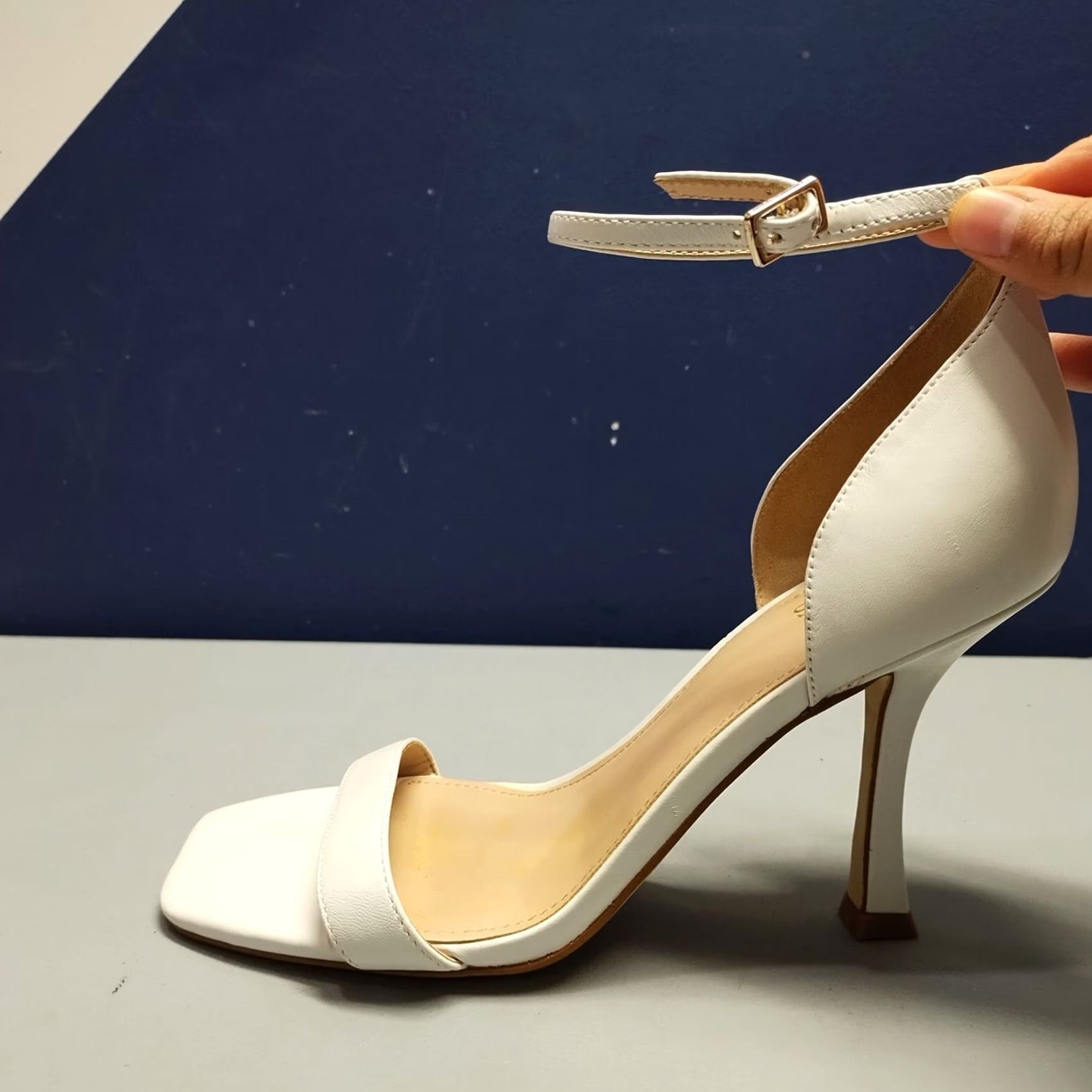 Guess GUESS Womens Size 7.5 White Leather Kitten Heels Open Toe Ankle Strap Pump Size US 8 / IT 38 - 5 Thumbnail