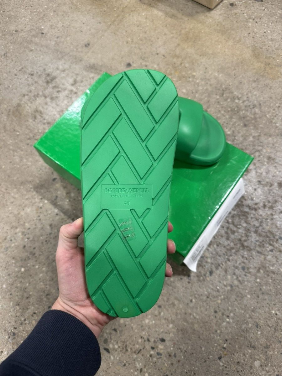 BOTTEGA VENETA BAND SANDAL サイズ40 Bottega Veneta Sea Salt Lambskin Leather The Band Flat Sandals