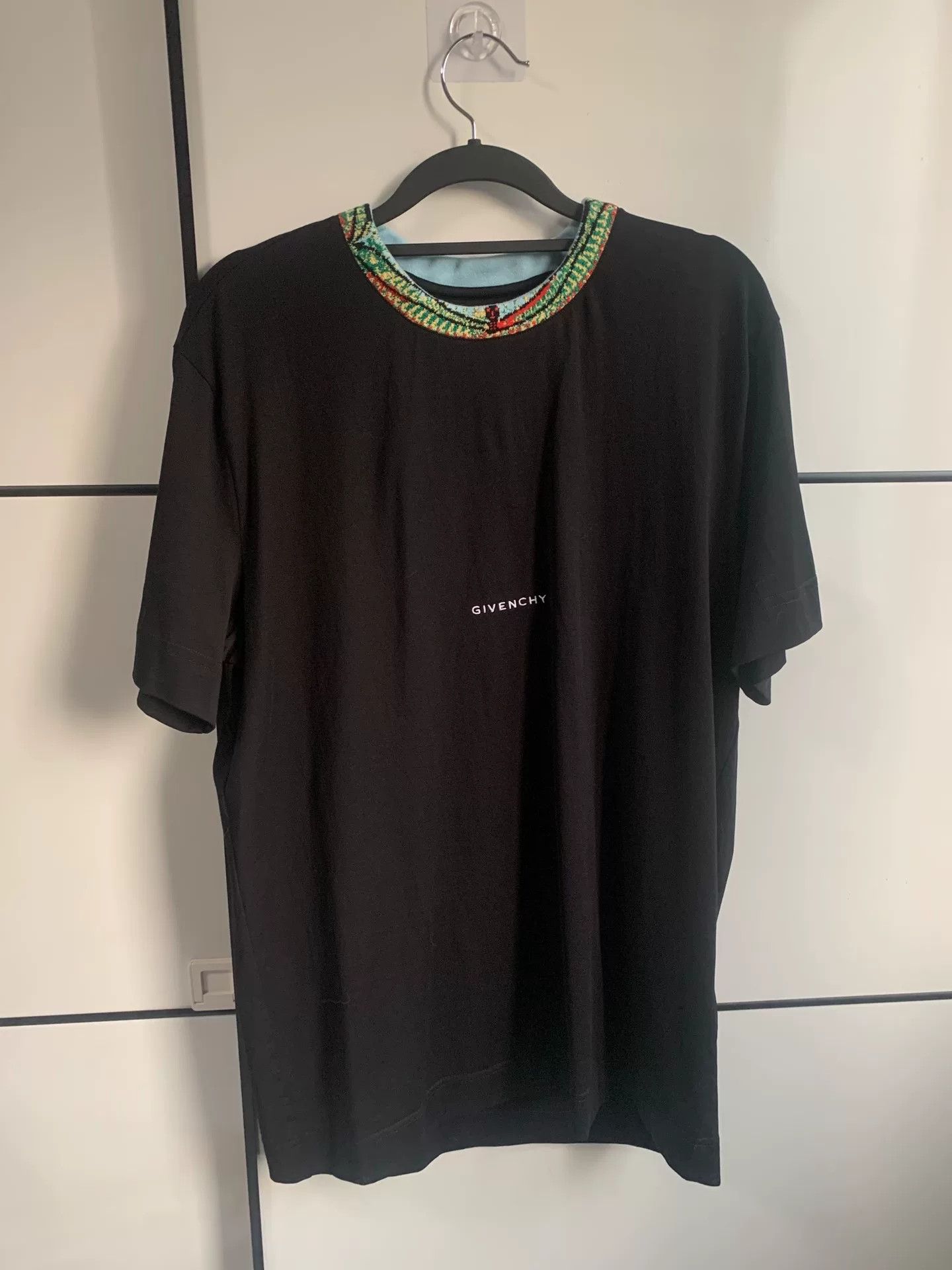 Givenchy Givenchy New Logo Embroidered Black T-Shirt Size US L / EU 52-54 / 3 - 1 Thumbnail