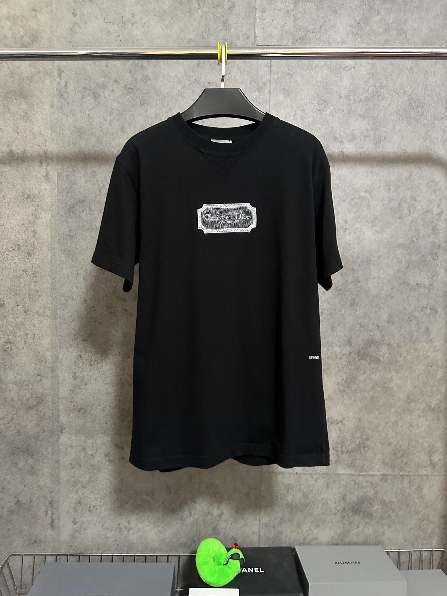 Dior DIOR Classic Logo Embroidered Short-Sleeve T-Shirt Size US L / EU 52-54 / 3 - 1 Thumbnail