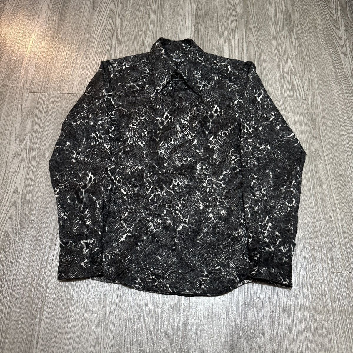 Tornado Mart Tornado Mart Snake Skin Buttons Up Size M / US 6-8 / IT 42-44 - 1 Thumbnail