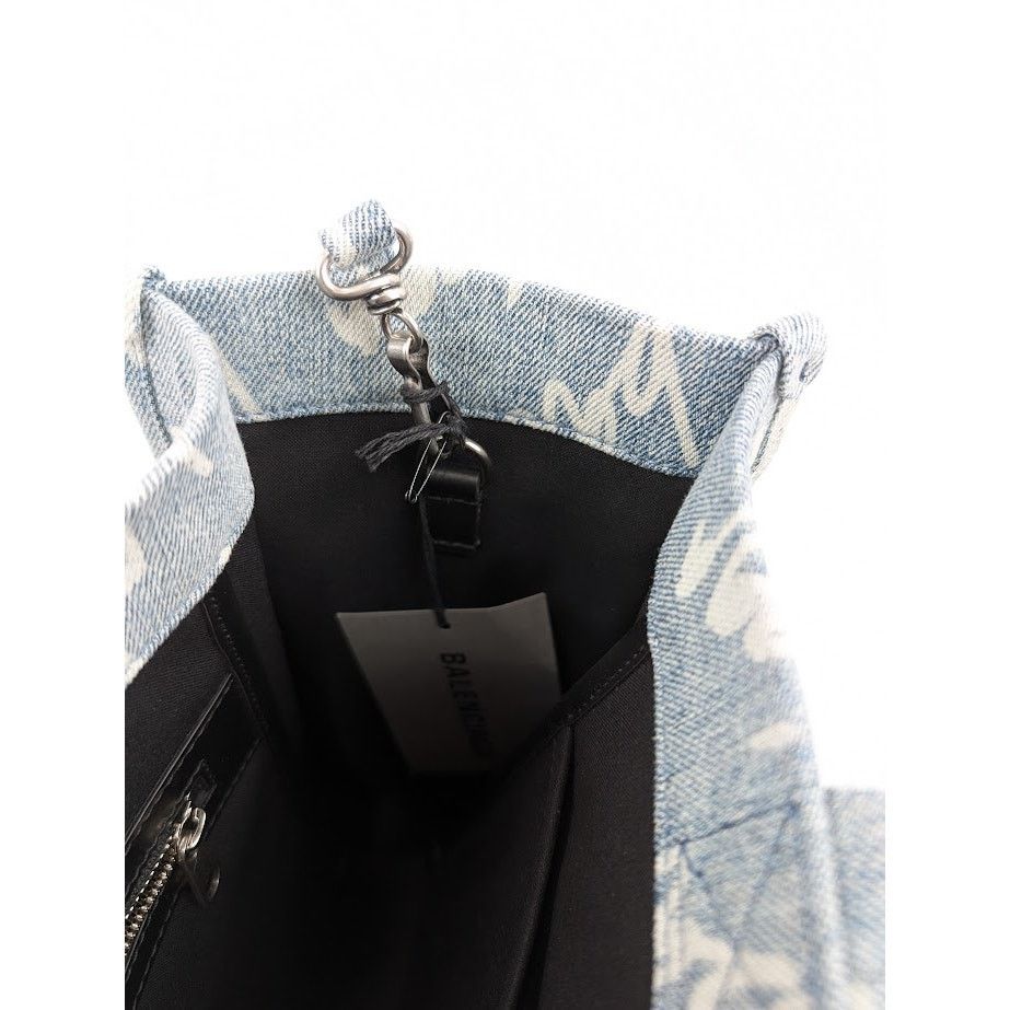 Balenciaga o1rshd1 Size: OS / Scribble Printed Denim Hardware Tote Bag Size ONE SIZE - 19 Thumbnail