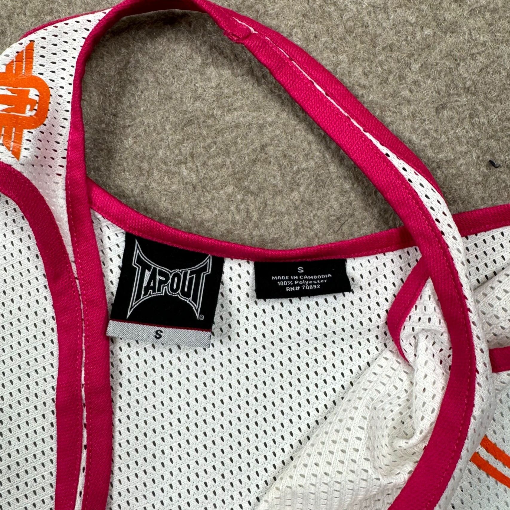 Tapout VINTAGE Tap Out Women's Shirt S White Sleeveless Performance Tank Top Ladies Size S / US 4 / IT 40 - 6 Thumbnail
