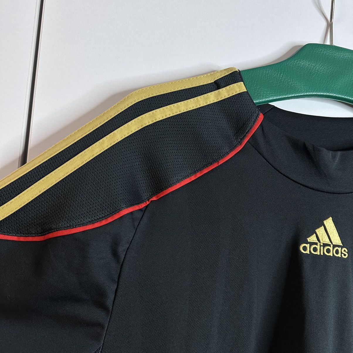 Adidas Liverpool 2009 2010 Jersey T-shirt Carlsberg Size US XL / EU 56 / 4 - 4 Thumbnail