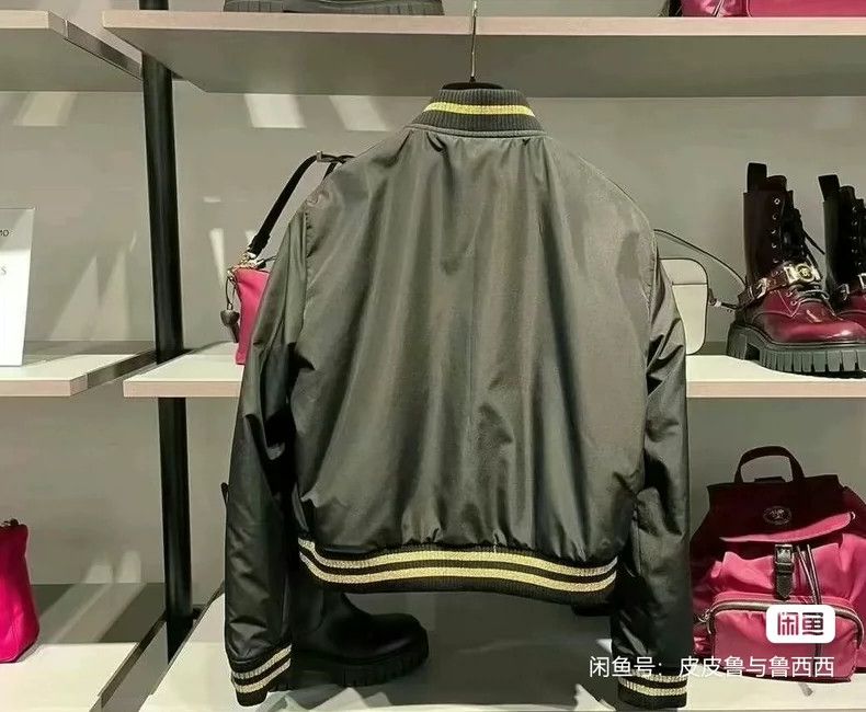 Versace Versace Jacket worn on both sides Size US M / EU 48-50 / 2 - 3 Thumbnail