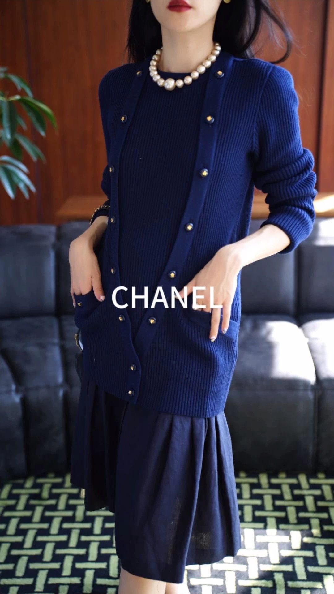 Chanel Chanel 1989 Vintage Royal Blue Wool Crewneck Sweater FR38 French Made Size S / US 4 / IT 40 - 1 Thumbnail
