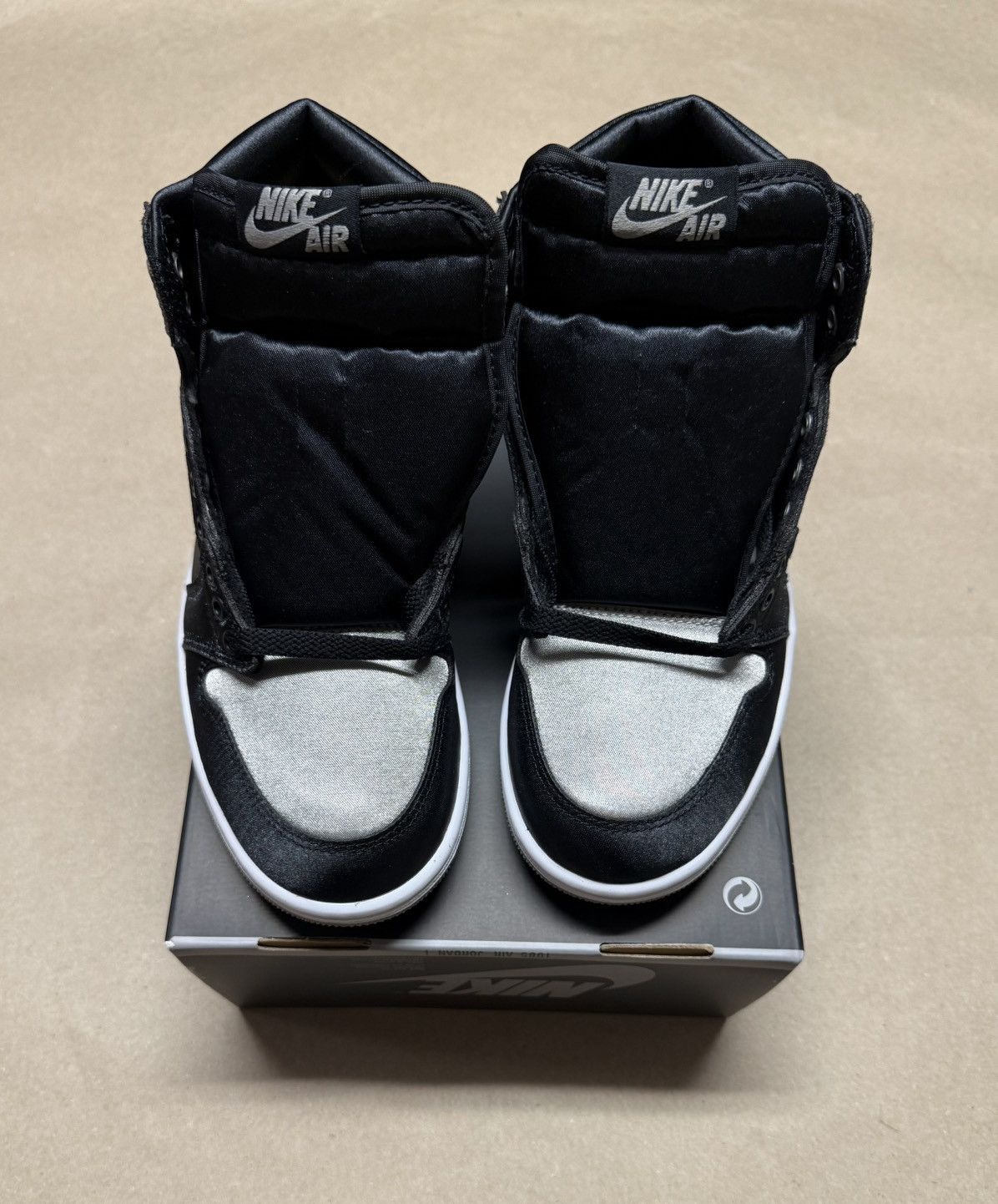 Jordan Brand Nike Air Jordan 1 Retro High OG Satin Shadow Womens 6 NEW! Size US 6 / IT 36 - 3 Thumbnail