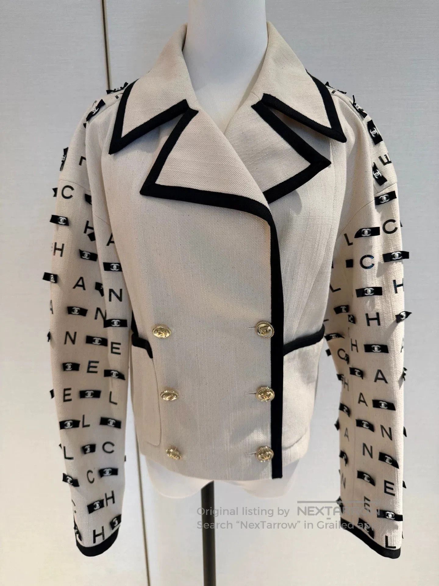 Chanel Chanel 21S Bow Logo Sequin Jacket. Size US S / EU 44-46 / 1 - 1 Thumbnail
