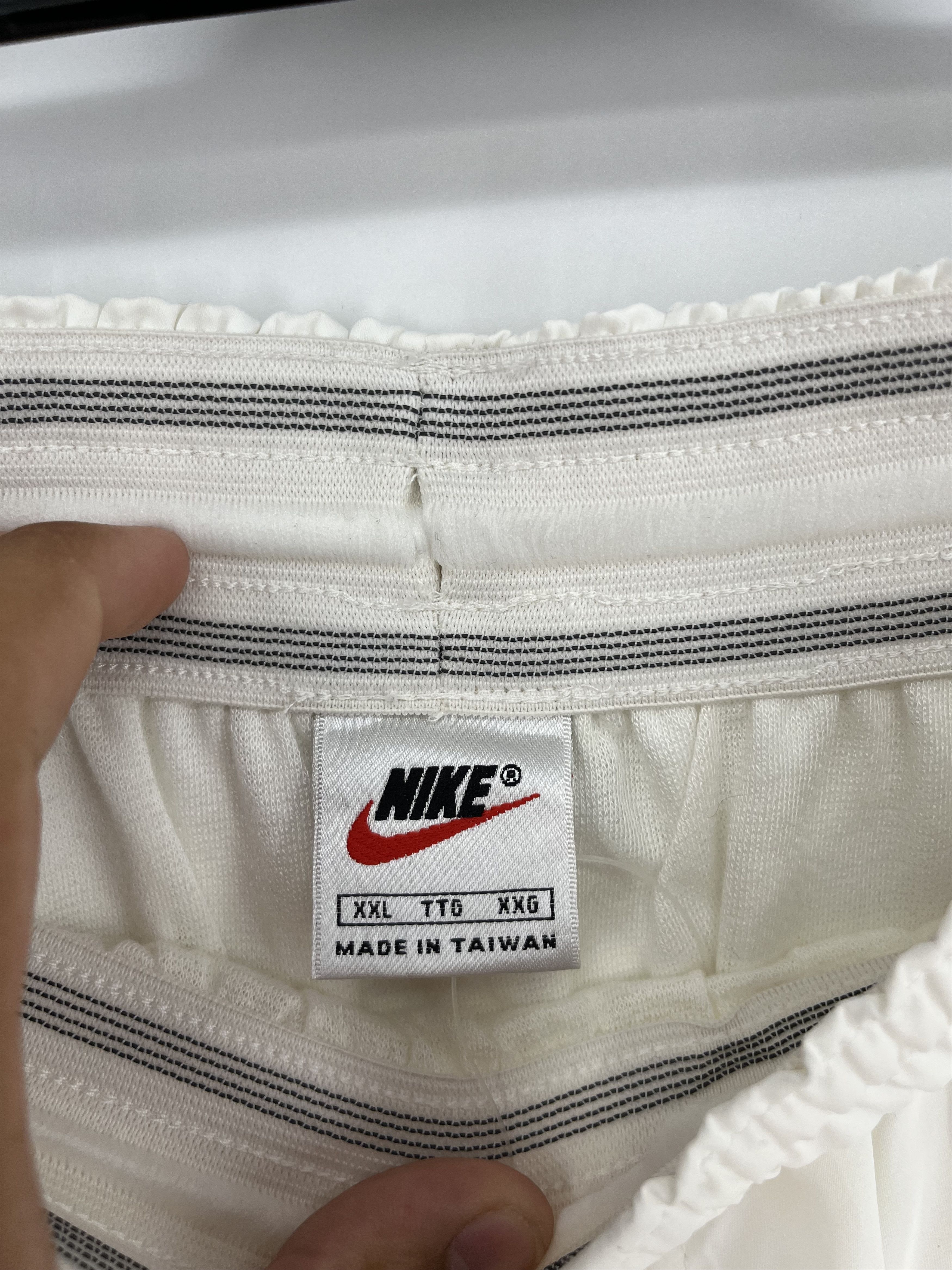 Nike × Vintage 90s Vintage Nike Black Nylon Mini Swoosh Shorts Travis Style Size US 36 / EU 52 - 5 Thumbnail