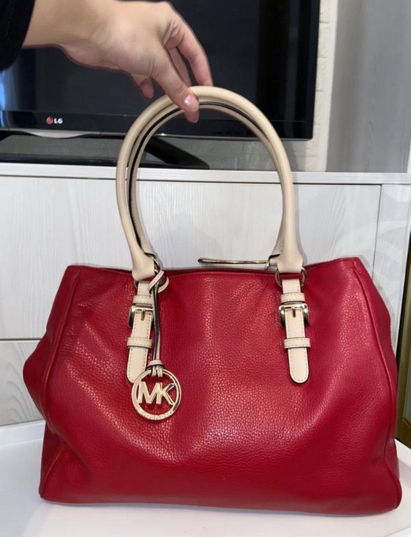 Michael Kors Michael Kors Red Pebbled Leather Shoulder Bag with MK Charm Size ONE SIZE - 5 Thumbnail