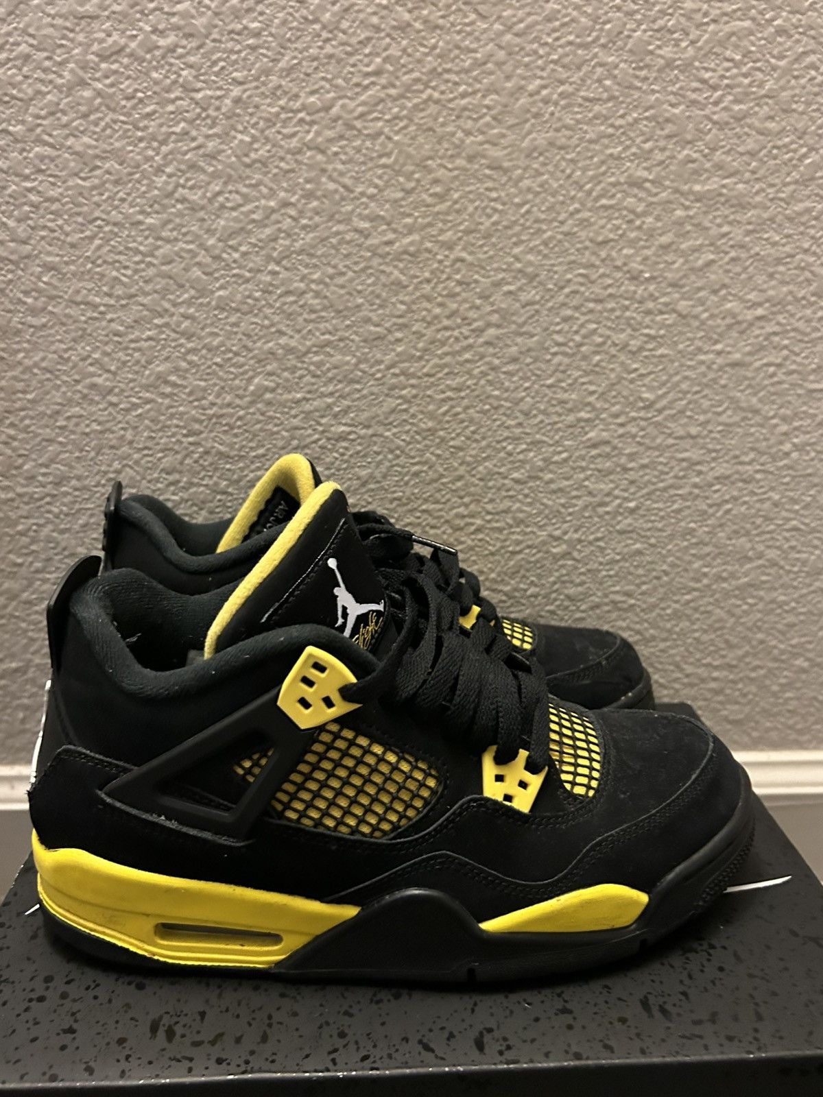 Jordan Brand Air Jordan 4 Retro ‘Thunder’ (2023) Size US 7 / EU 40 - 3 Thumbnail