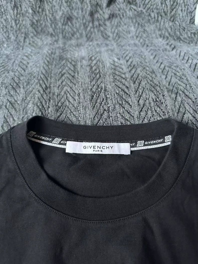 Givenchy Givenchy Ripped short-sleeve Size US M / EU 48-50 / 2 - 3 Thumbnail