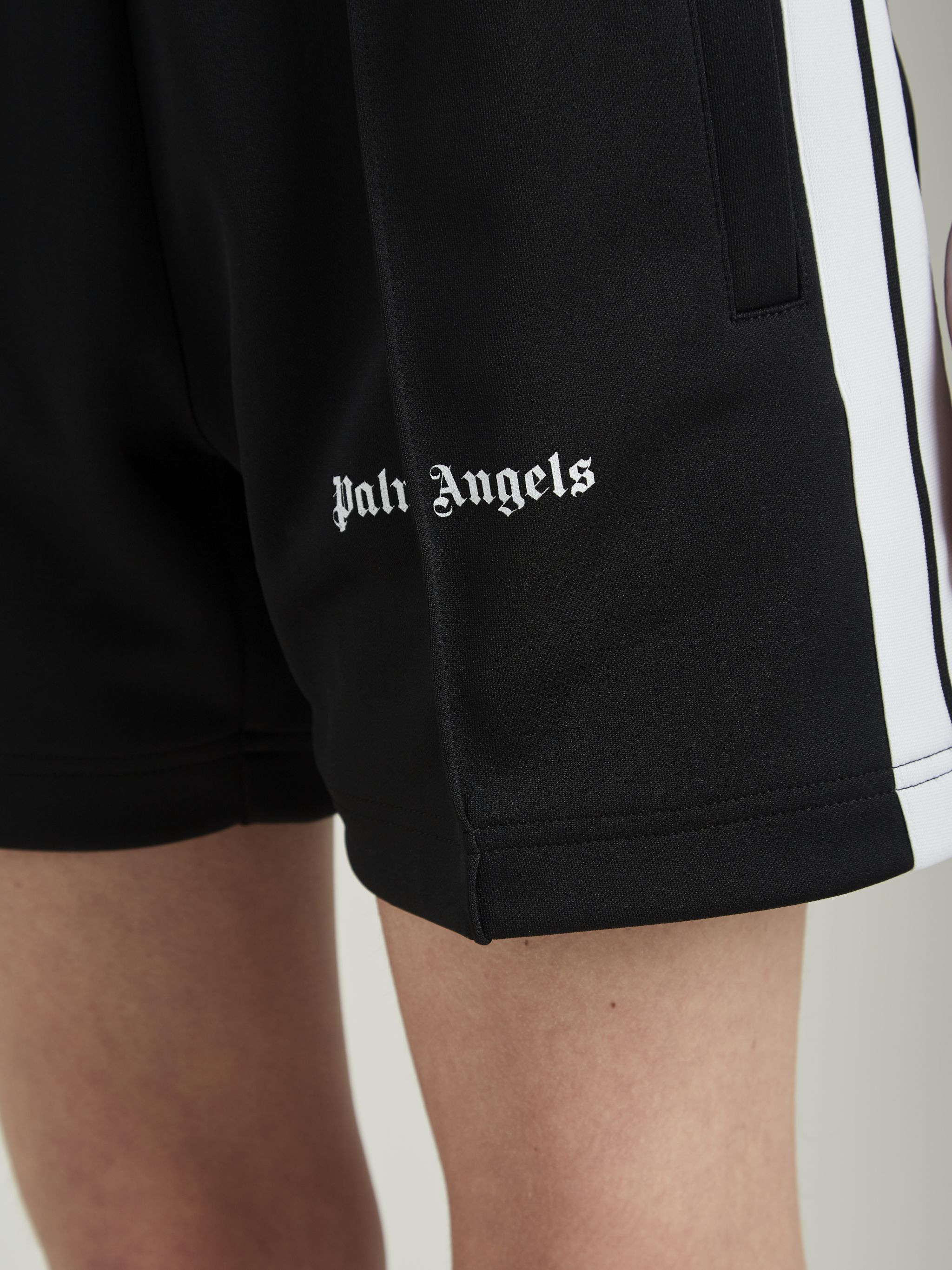 Palm Angels o1s22i1n0824 Contrast Bands Track Shorts in Black Size 28" / US 6 / IT 42 - 7 Thumbnail