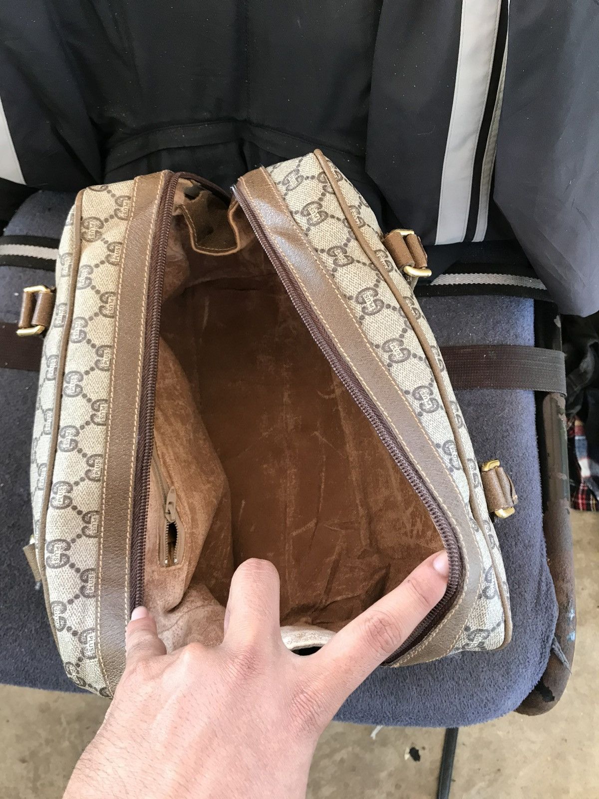 Paolo Gucci Vintage Gucci Plus GG Boston Bag Size ONE SIZE - 11 Thumbnail
