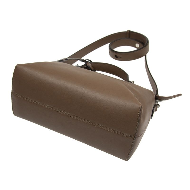 Fendi o1s1wg110426 Size:OS/By The way Medium in Brown Size ONE SIZE - 6 Thumbnail