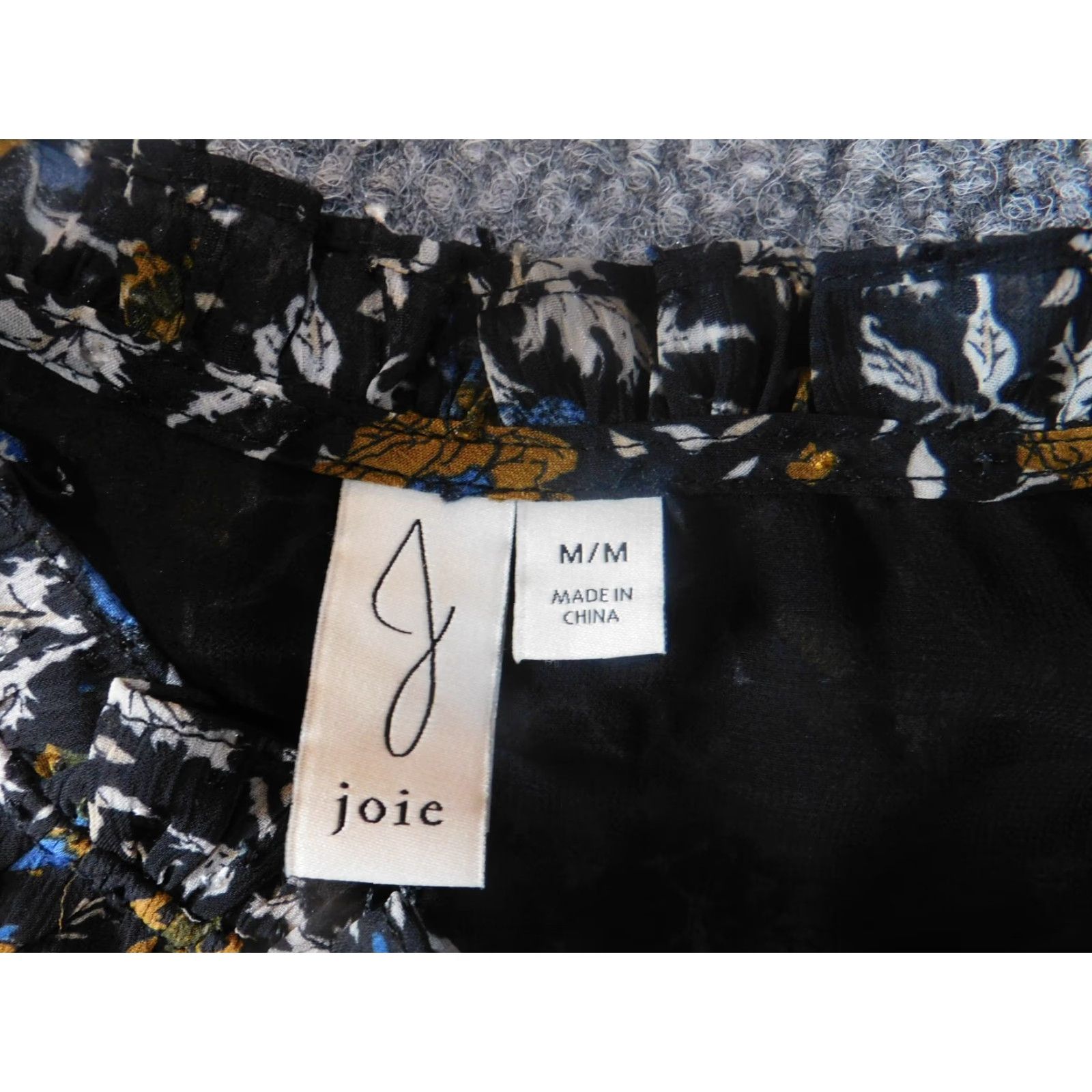 Joie JOIE Blouse Shirt Womens M Black Floral Long Sleeve V-Neck Polyester Rayon Stretch Casual Regular Button Pullover Modern Basic Size M / US 6-8 / IT 42-44 - 4 Thumbnail