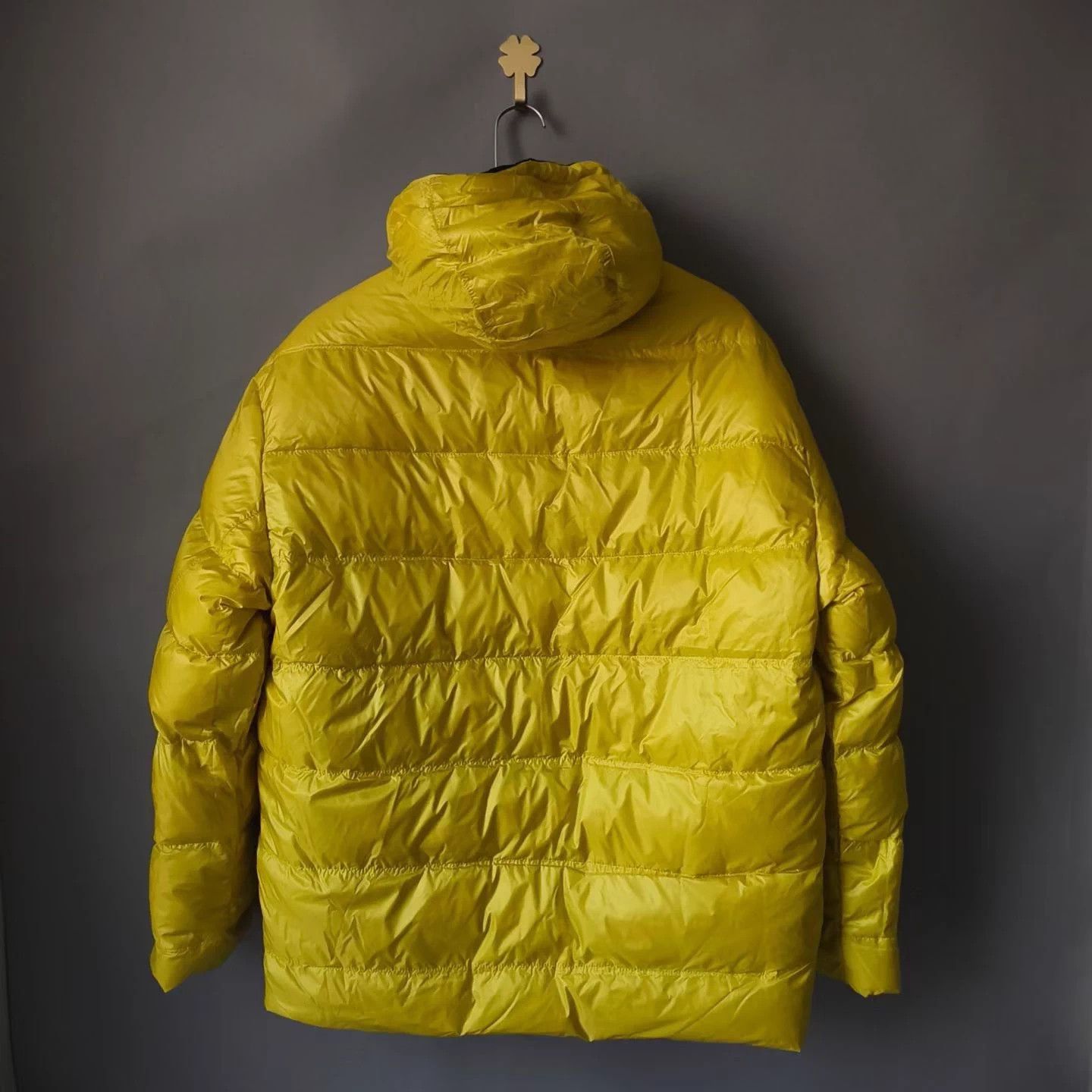 Prada Prada Back Logo Double-Sided Puffer Jacket L Size US L / EU 52-54 / 3 - 4 Thumbnail