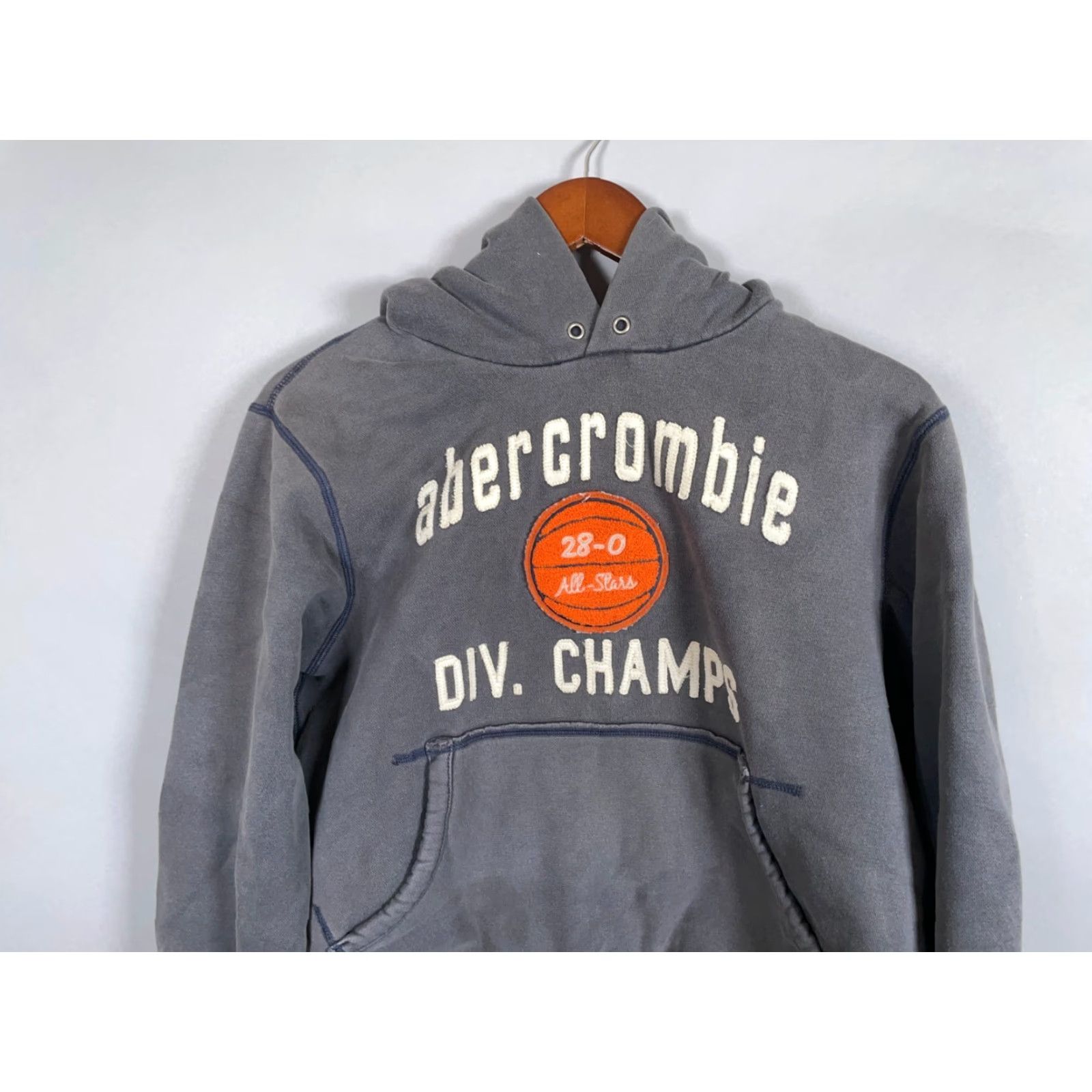 Abercrombie & Fitch Abercrombie & Fitch Division Champs Hoodie Women Large Gray Embroidered Sweatshirt Crew Neck Pullover Size L / US 10 / IT 46 - 4 Thumbnail