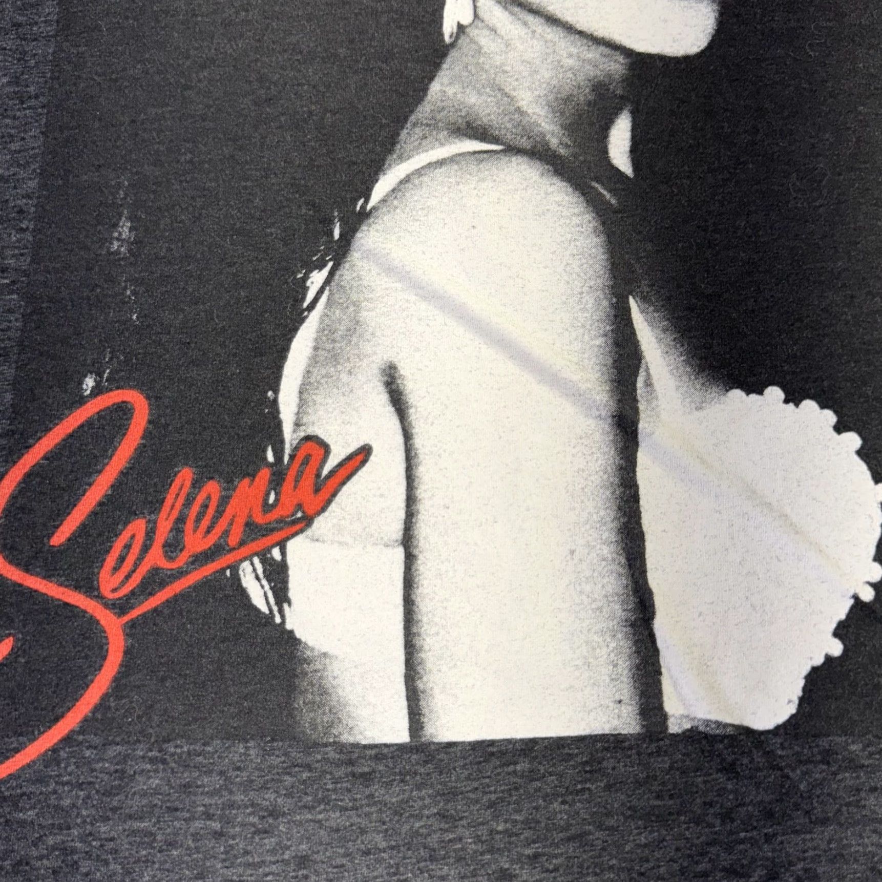 Vintage Selena Shirt Mens Medium Gray Black Graphic Tee Latin Music Queen Portrait Signature Size US M / EU 48-50 / 2 - 4 Thumbnail