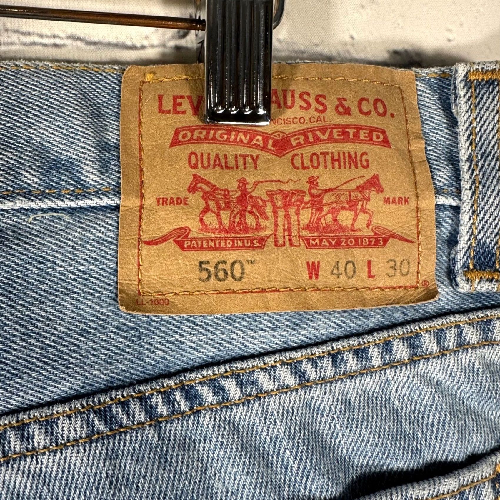 Levi's Levi's 560 Jeans Mens 40x30 Light Wash Tapered Leg 5-Pocket Denim Blue Comfort Fit Regular Inseam 28 Jeans Size US 40 / EU 56 - 4 Thumbnail