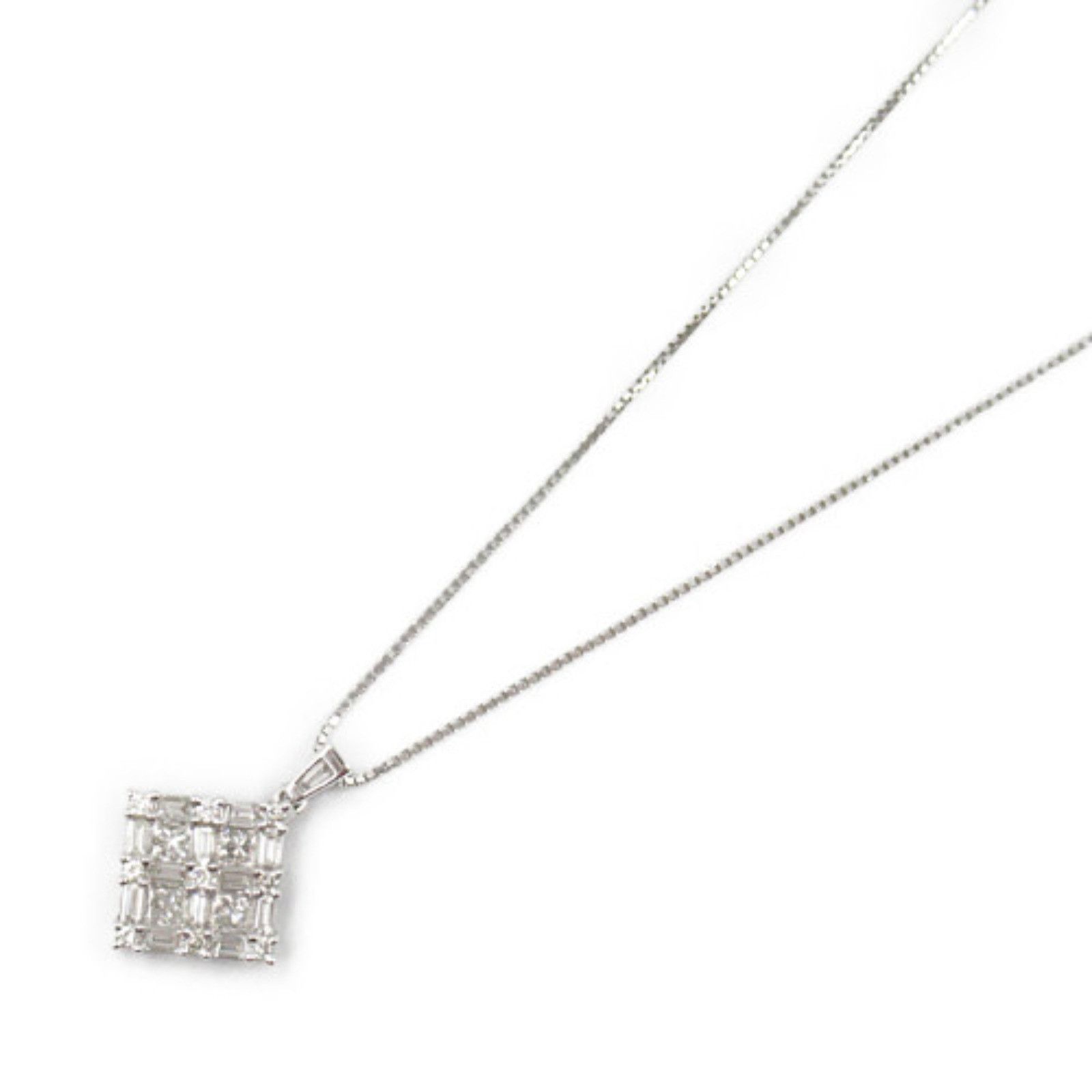 Other Other 18K Diamond Necklace Metal Necklace in Great Condition Size ONE SIZE - 1 Thumbnail
