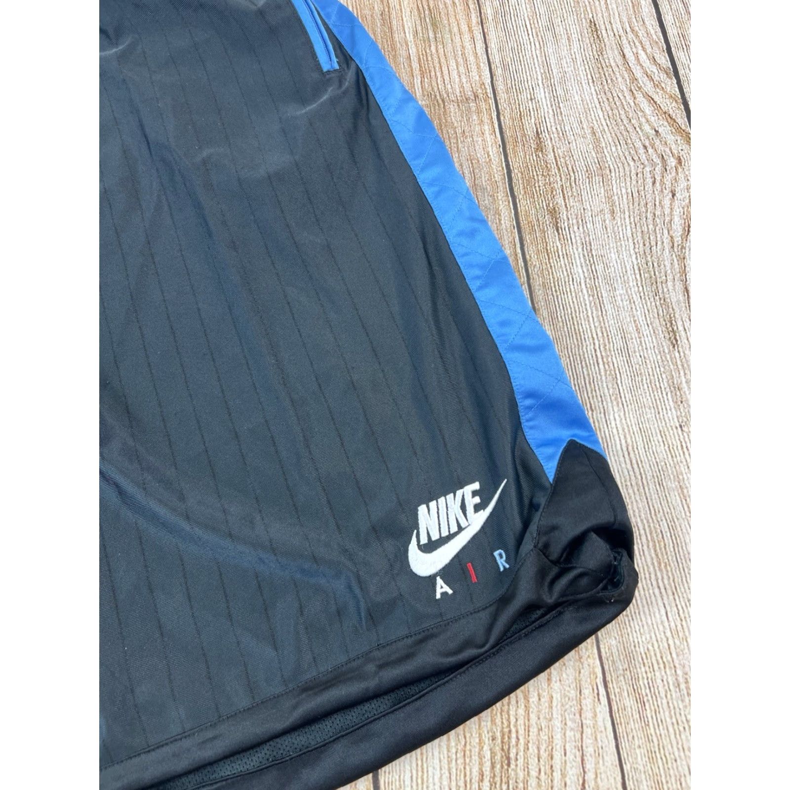 Nike VINTAGE Mens Nike Air Y2K Basketball Grey Blue Pin Stripe Shorts Zippered Pockets XL Adults Grey Pinstripe Pockets Basketball Nike Air Y2K Mens XL Size US 36 / EU 52 - 5 Thumbnail