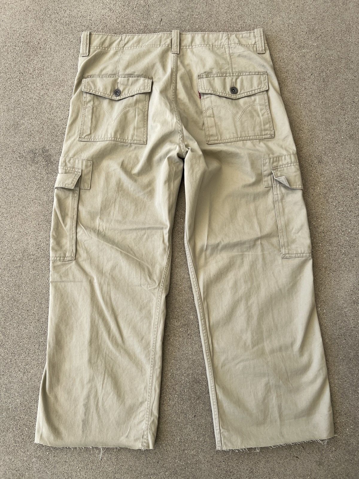 Levi's Vintage Khaki Levi’s Loose Straight Fit Cargo Pants Sz. 36 Size US 36 / EU 52 - 2 Thumbnail
