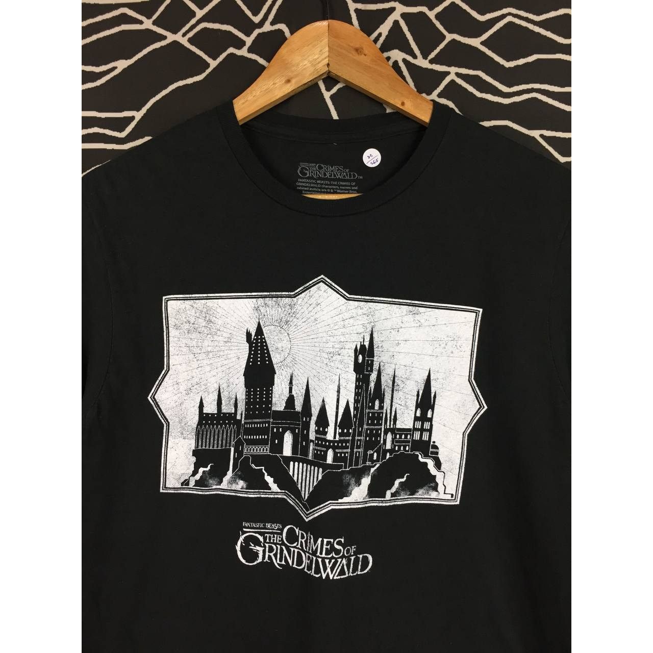 Vintage Fantastic Beasts The Crimes of Grindelwald Movie Tee Size US M / EU 48-50 / 2 - 3 Thumbnail