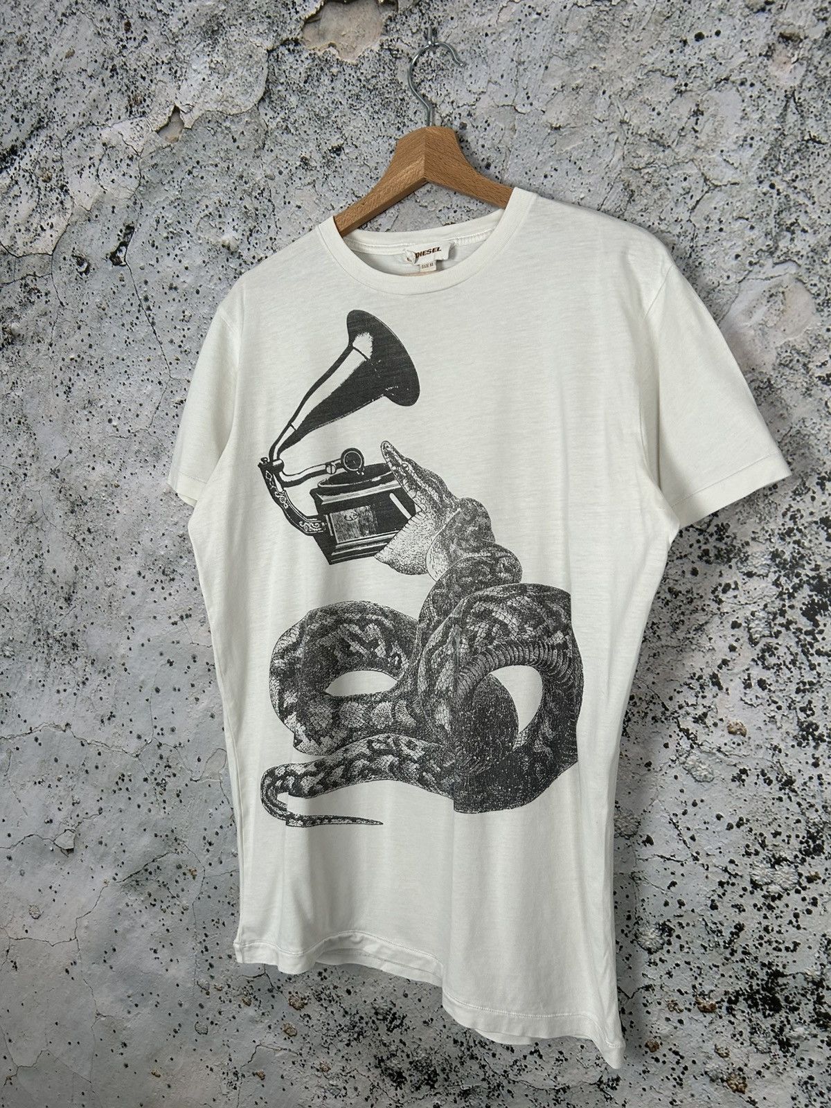 Diesel Vintage Diesel Y2K Avant Garde Grunge Punk Rock Tee Size US XL / EU 56 / 4 - 2 Thumbnail