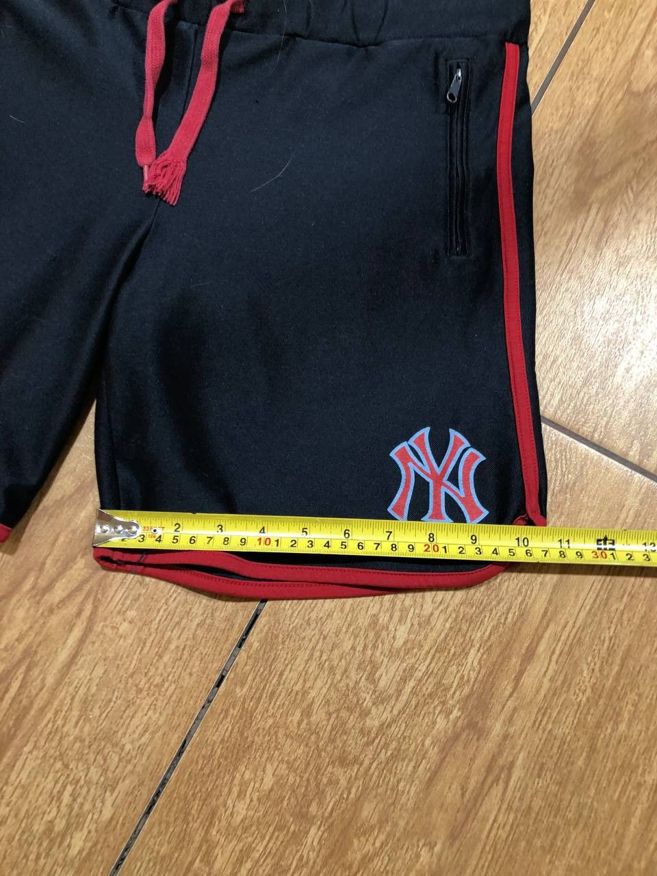 New York Yankees New York Yankees Men's Shorts Casual Logo Size US 28 / EU 44 - 8 Thumbnail