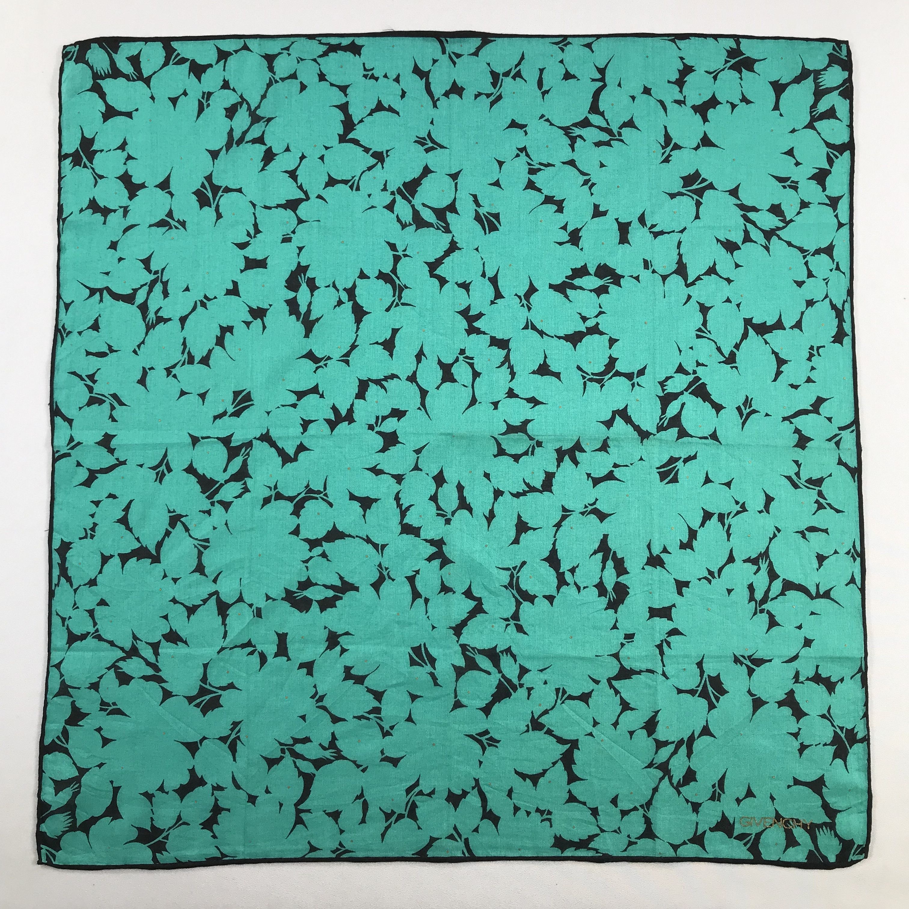 Vintage GivenCHY Handkerchief / Bandana / Neckerchief C778 Size ONE SIZE - 3 Thumbnail