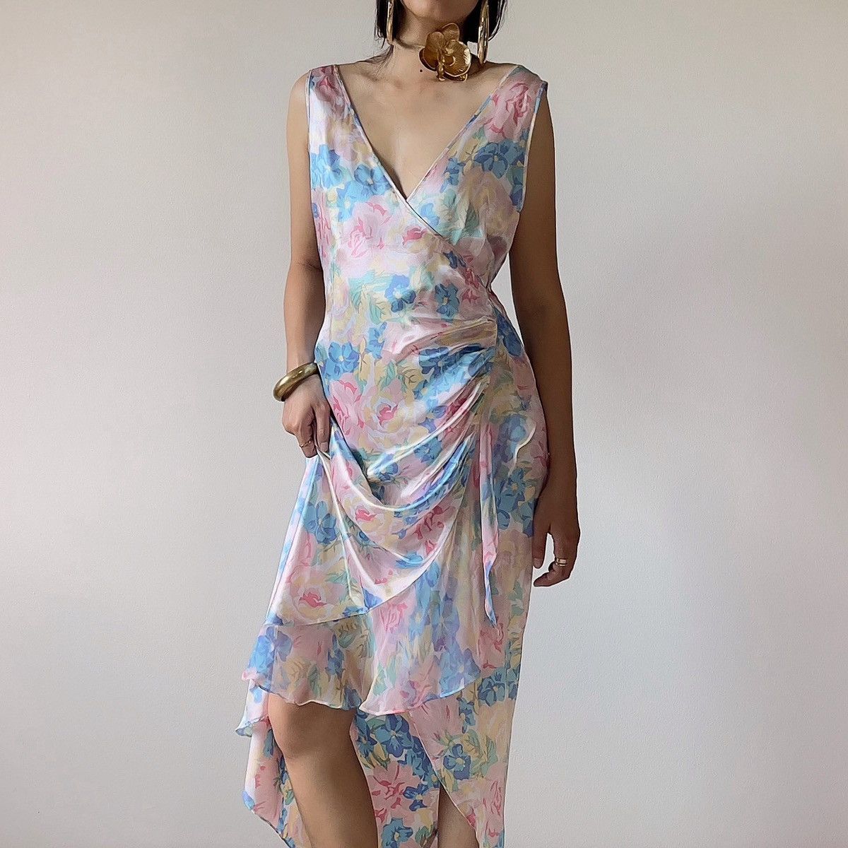 Victoria's Secret × Vintage Vintage 1990's Floral Satin Nightgown (S-M) Size S / US 4 / IT 40 - 1 Thumbnail