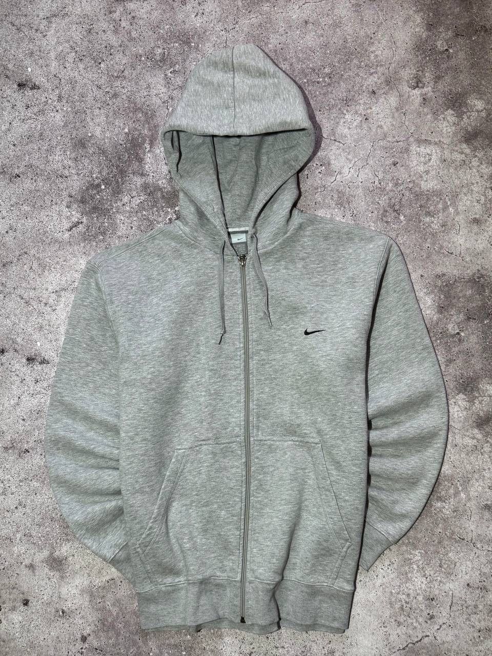Nike Vintage Nike Streetwear Y2K Gray Hoodie Embroidered Swoosh Size US L / EU 52-54 / 3 - 1 Thumbnail
