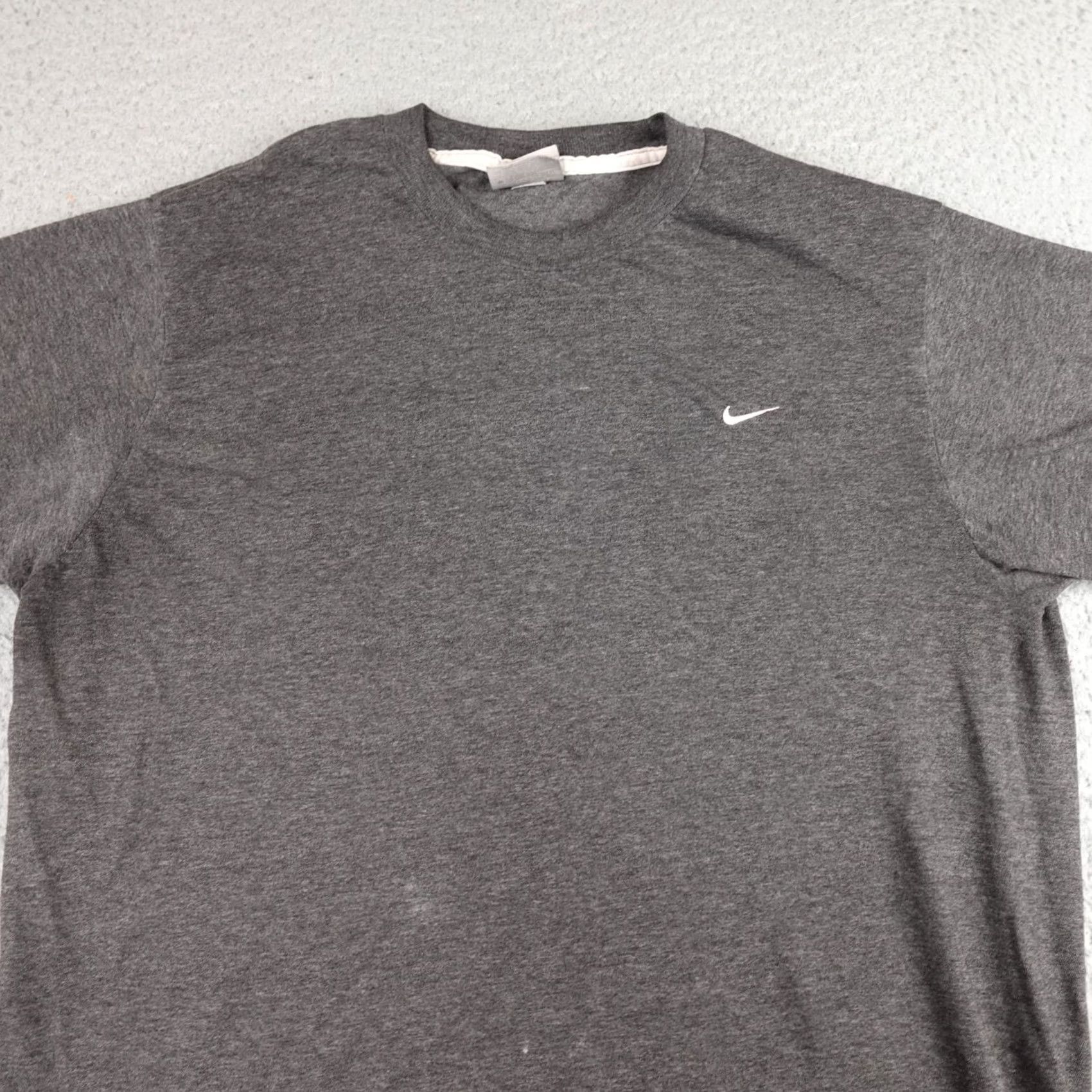 Nike VINTAGE Nike Shirt Mens L Gray Short Sleeve Performance Short Sleeve Y2K Size US L / EU 52-54 / 3 - 3 Thumbnail