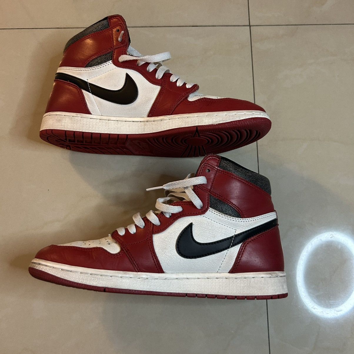 Jordan Brand Jordan 1 Chicago Lost n Found Size US 9.5 / EU 42-43 - 2 Thumbnail