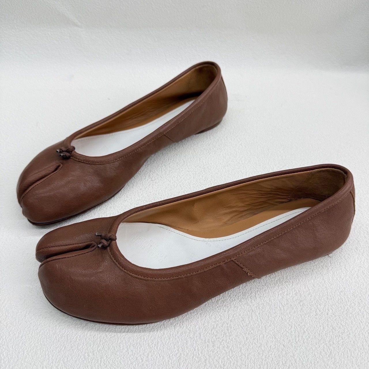 Maison Margiela Maison Margiela Brown Lowtop Sneakers us_6 Women Size US 6 / IT 36 - 1 Thumbnail