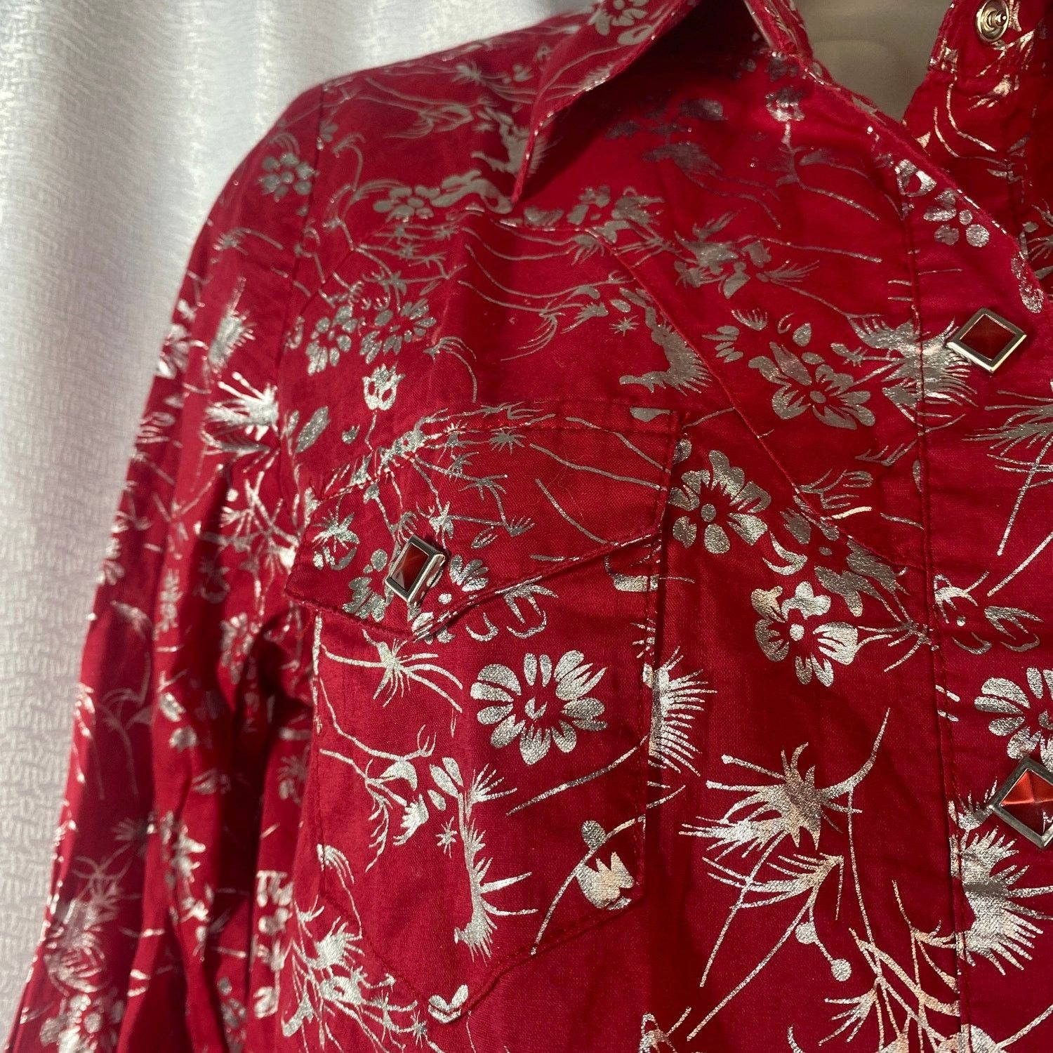 Roper Roper Fitted Jewel Snap Western Red Silver Shirt women sz S Size S / US 4 / IT 40 - 3 Thumbnail