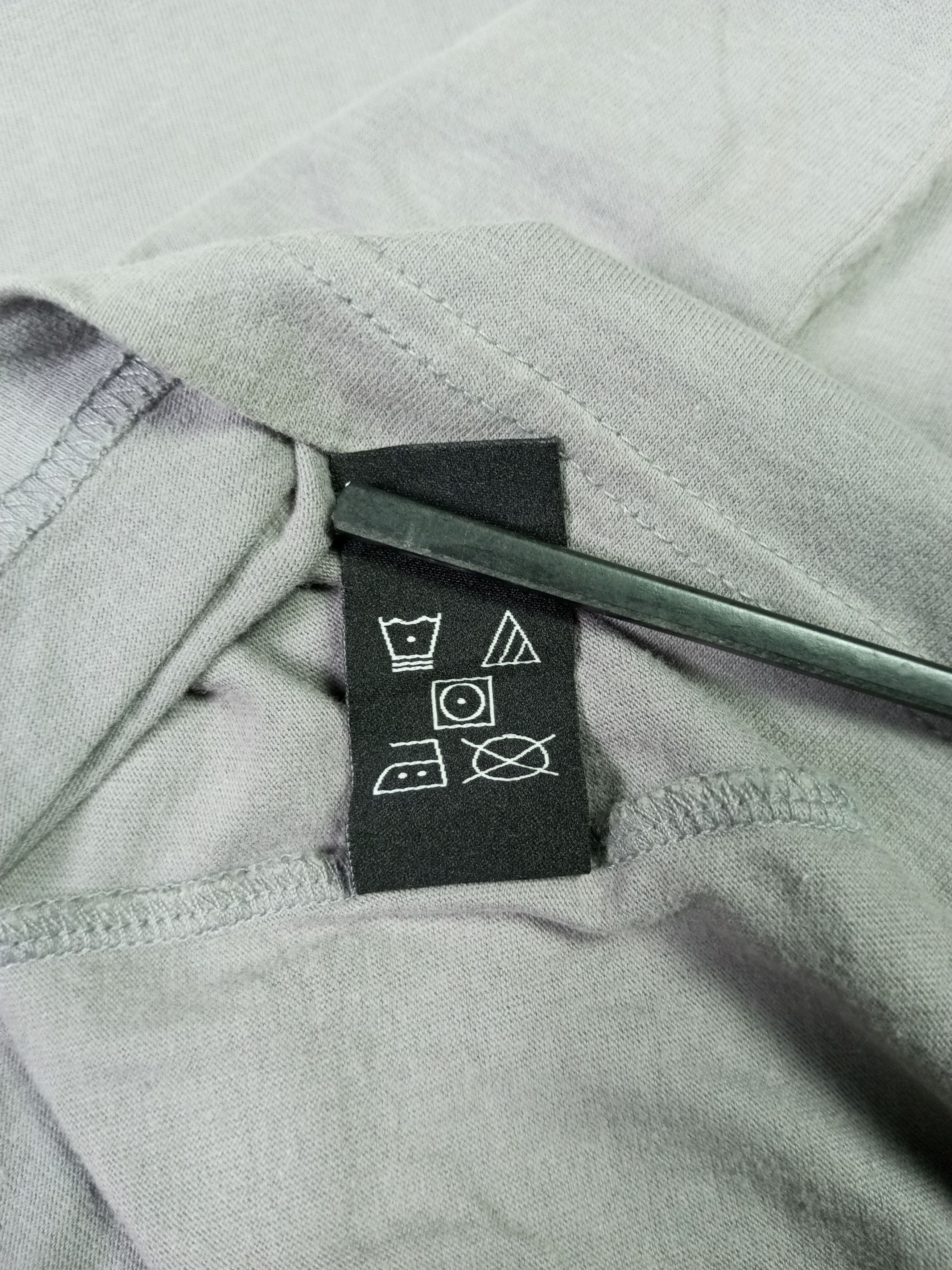 Marc by Marc Jacobs VTG Y2K Marc Jacobs Tee Size US XL / EU 56 / 4 - 10 Thumbnail