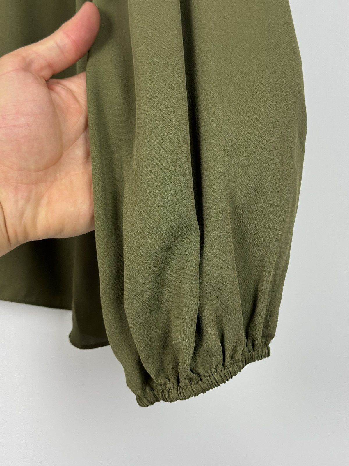 Theory NWT Theory Mock Neck Silk Blouse Top Long Sleeve Size L / US 10 / IT 46 - 10 Thumbnail