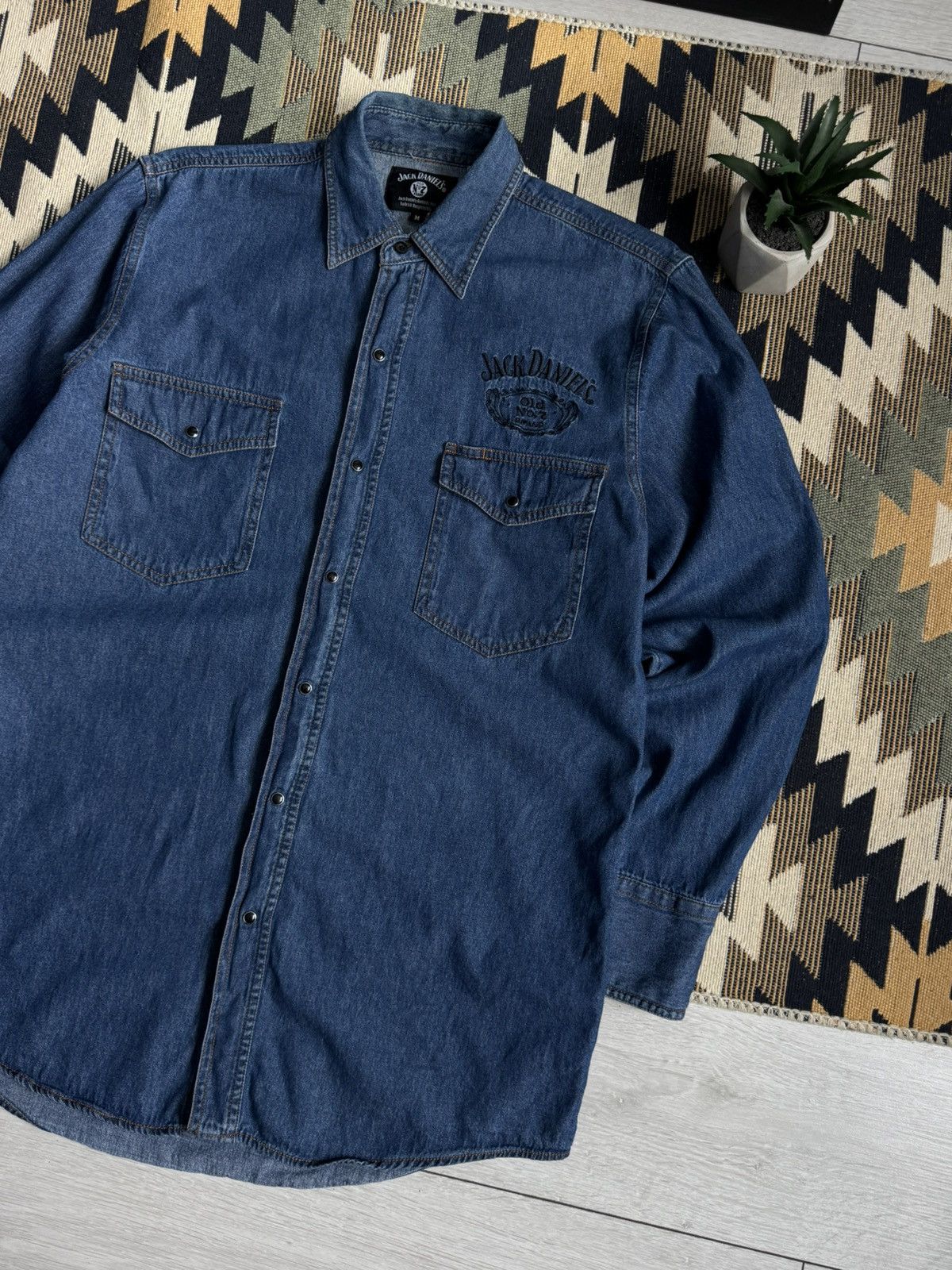 Vintage Vintage Jack Daniel’s Denim Logo Shirt Size US M / EU 48-50 / 2 - 4 Thumbnail