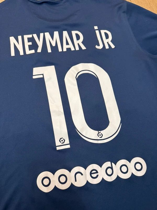 Jordan Brand Jordan PSG 2021/22 #10 Neymar JR Paris Saint Home Jersey M Size US M / EU 48-50 / 2 - 10 Thumbnail
