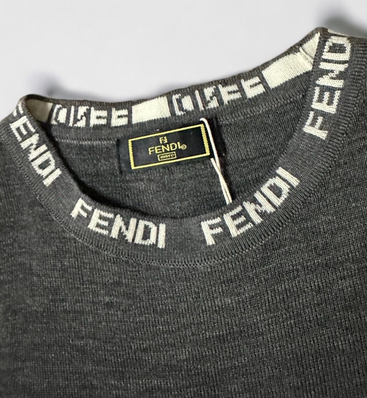Fendi Fendi knit short sleeve Size M / US 6-8 / IT 42-44 - 4 Thumbnail