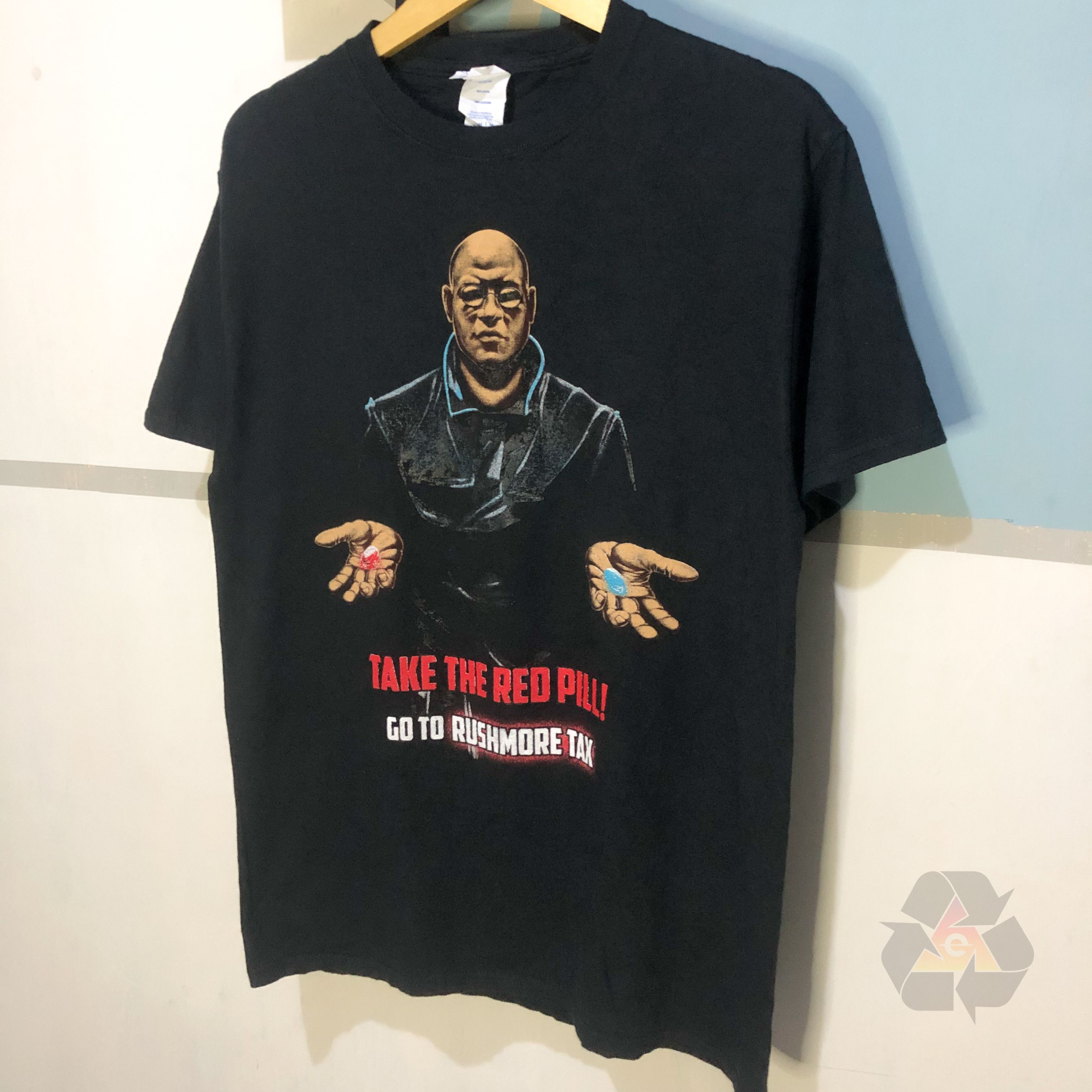 Matix The Matrix Morpheous Take The Red Pill T-Shirt Y2K Size US M / EU 48-50 / 2 - 3 Thumbnail