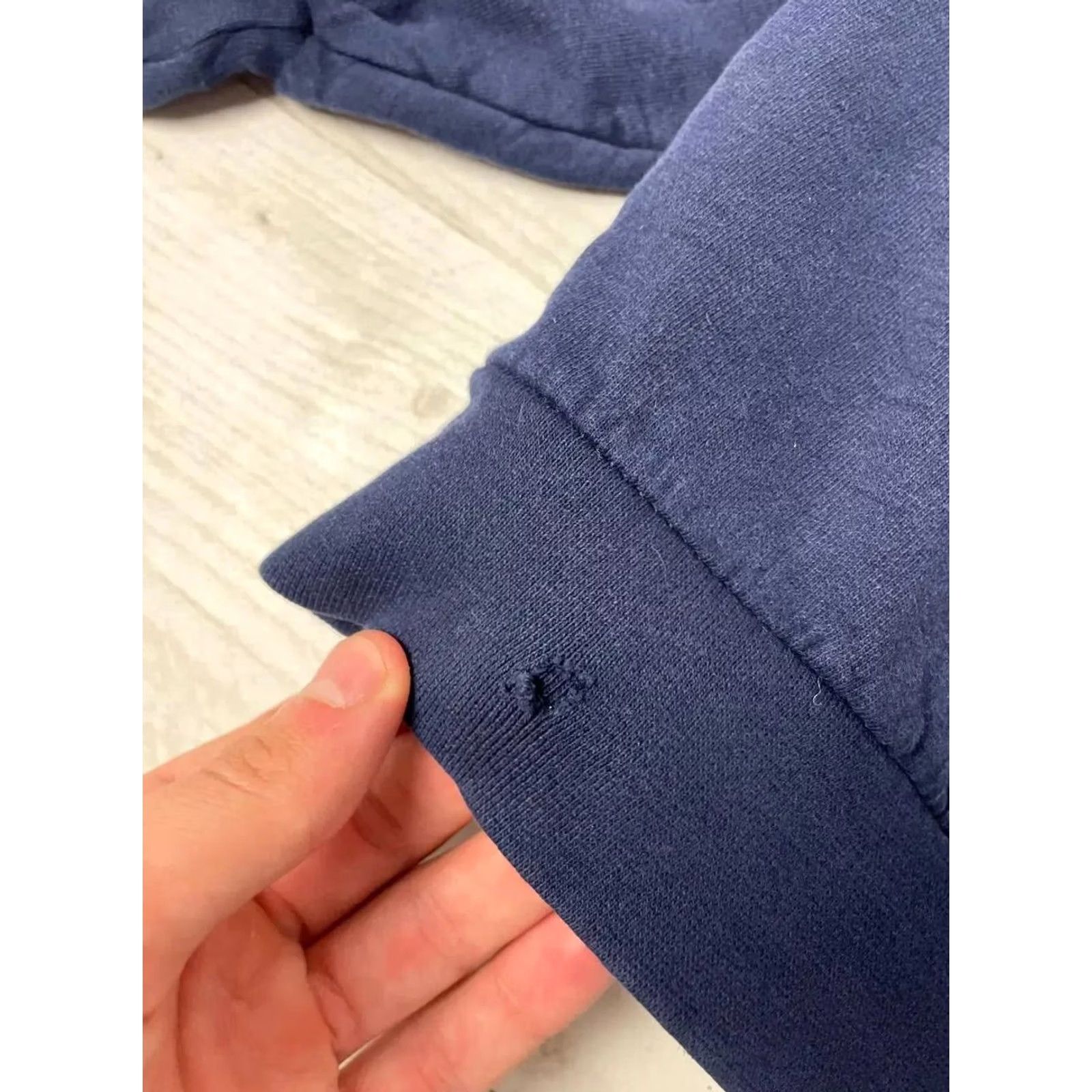 Vintage VINTAGE Blind 90s Skateboard Sweatshirt Logo Men SZ S Blue Sweatshirt Mens 90s Skateboarding Size US S / EU 44-46 / 1 - 7 Thumbnail