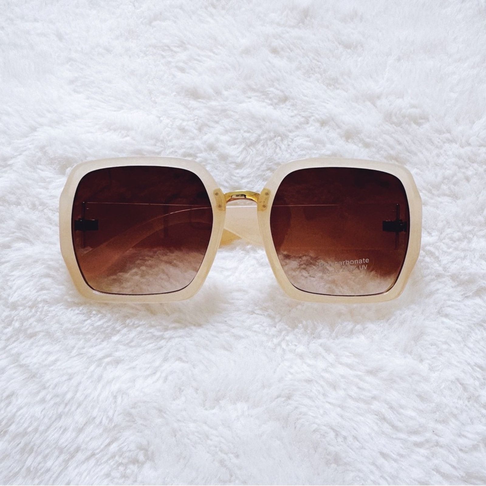 Other Layla Clear Beige Sleek Square Sunglasses Size ONE SIZE - 1 Thumbnail